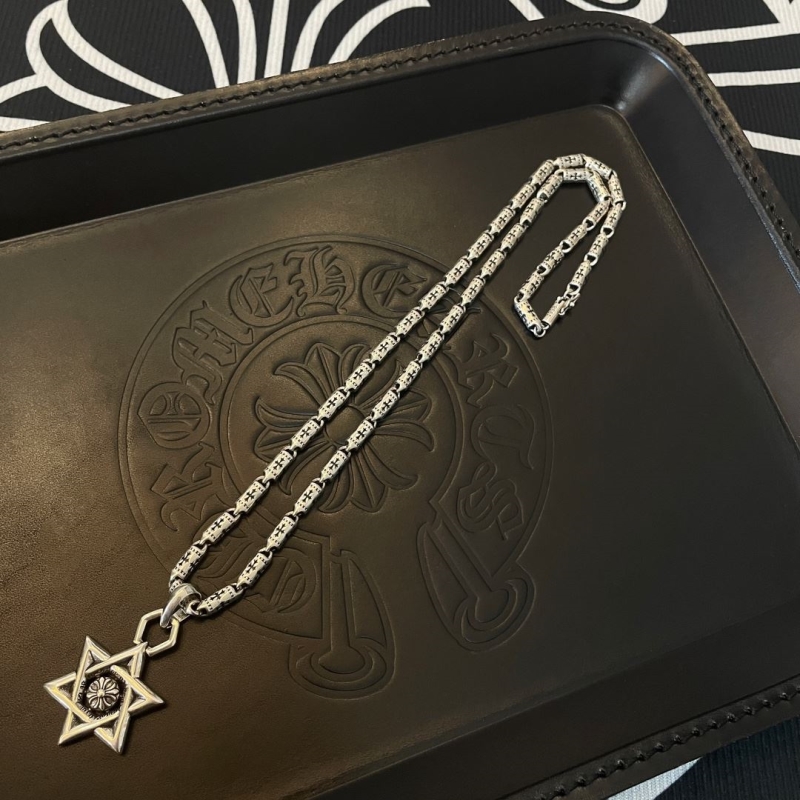 Ch**me He**ts necklaces